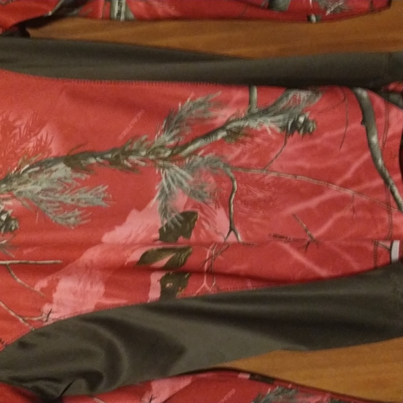 Real tree woman's size M with AP Dri-more tech pullover shirt - Picture 12 of 12